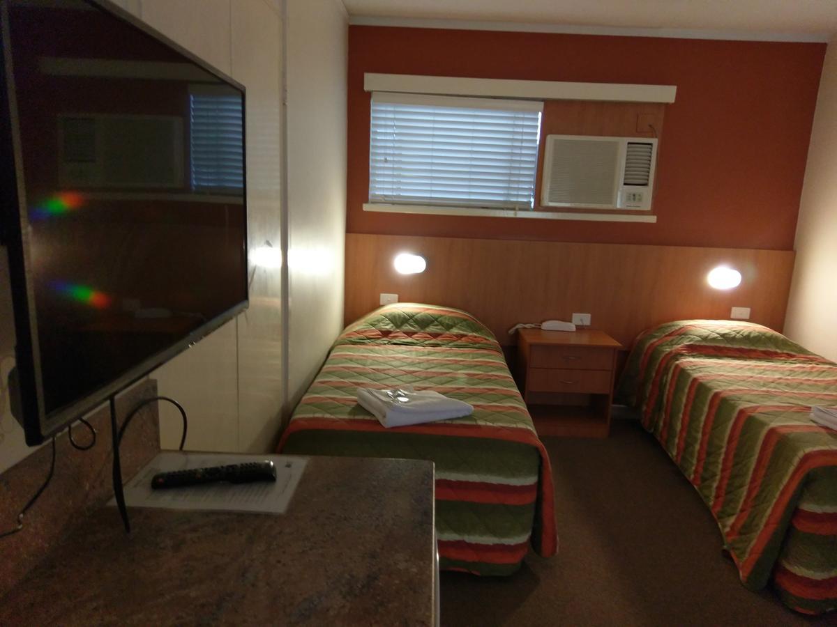 Motel Monaco Ипсуич Екстериор снимка